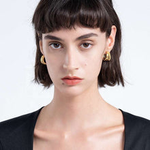 Load image into Gallery viewer, TRINITY EARRING