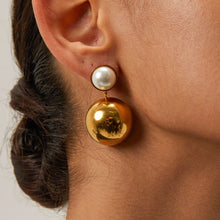 Load image into Gallery viewer, GOLDEN GLOW EARRINGS