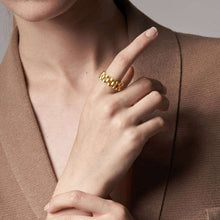 Load image into Gallery viewer, FEMME RING