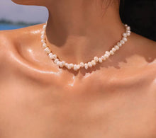 Load image into Gallery viewer, KENNEDY PEARL NECKLACE