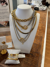 Load image into Gallery viewer, METAL CLASH NECKLACE