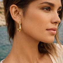 Load image into Gallery viewer, THE CURVE EARRINGS
