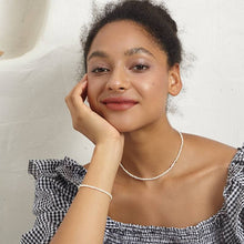 Load image into Gallery viewer, DAINTY PEARL BRACELET
