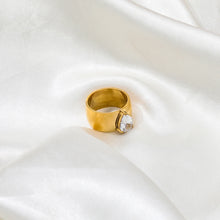 Load image into Gallery viewer, SWEETHEART RING
