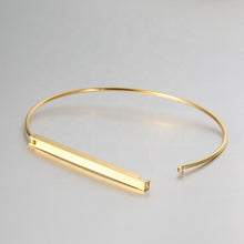Load image into Gallery viewer, DAINTY BAR BRACELET

