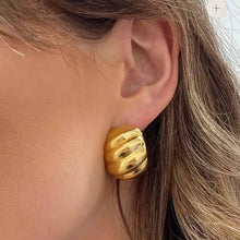 Load image into Gallery viewer, HAZEL EARRINGS
