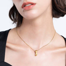 Load image into Gallery viewer, CRISS CROSS NECKLACE
