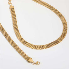 Load image into Gallery viewer, WEAVING IN AND OUT CHOKER
