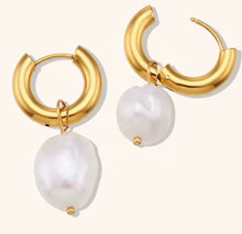 Load image into Gallery viewer, PEARL DROP EARRINGS
