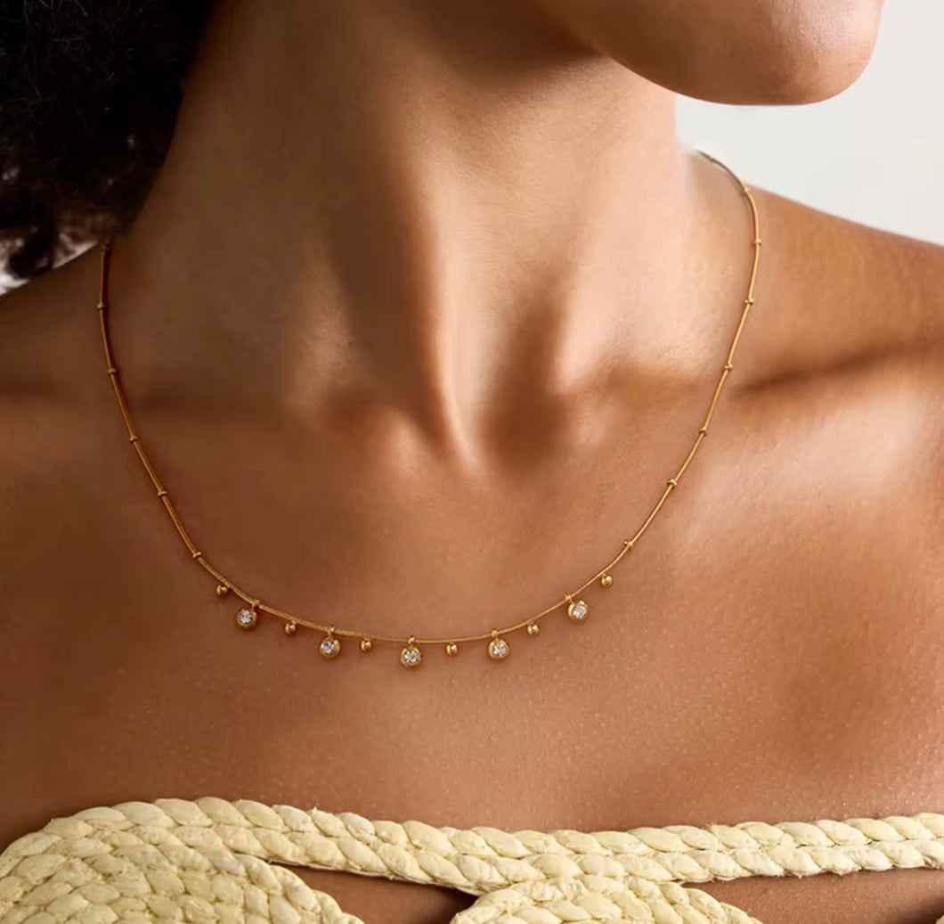 NOA NECKLACE