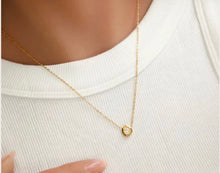 Load image into Gallery viewer, LENNIE NECKLACE
