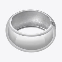 Load image into Gallery viewer, PRESTIGE BANGLE
