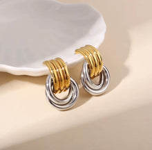 Load image into Gallery viewer, GISELE  EARRINGS
