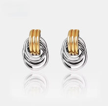 Load image into Gallery viewer, GISELE  EARRINGS
