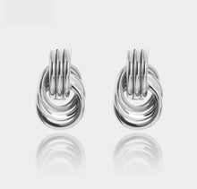 Load image into Gallery viewer, GISELE  EARRINGS
