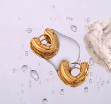 Load image into Gallery viewer, ADORE ME EARRINGS
