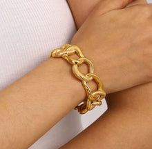 Load image into Gallery viewer, MUSE CUFF
