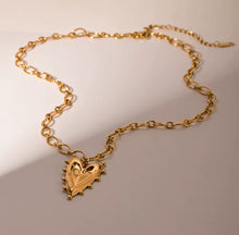 Load image into Gallery viewer, SWEET HEART NECKLACE
