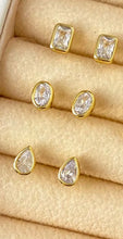 Load image into Gallery viewer, PETAL DROP EARRINGS
