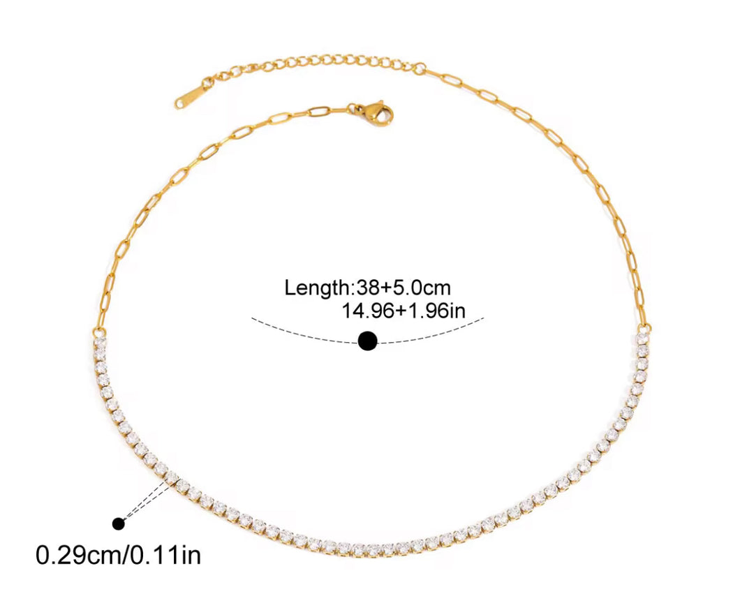 LARIAN DIAMOND NECKLACE