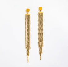 Load image into Gallery viewer, HEARTBREAKER EARRINGS
