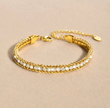 Load image into Gallery viewer, CENTER STAGE BRACELET
