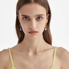 Load image into Gallery viewer, SASHA CHAIN EARRING
